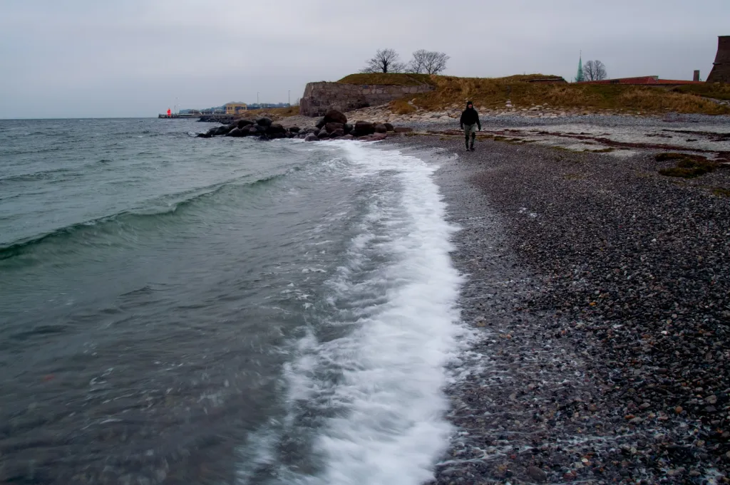 The Kronborg tip - The beach right outside Kronborg offers some deep water that can be fished right from the beach